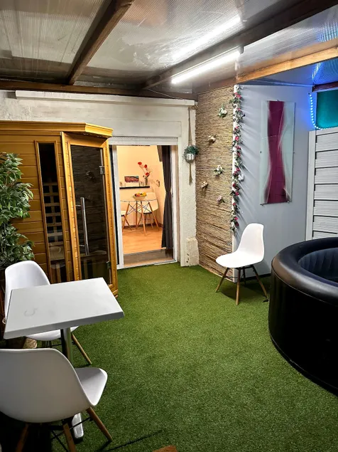 Sweet stopover Toulouse sauna and jacuzzi - Image 1