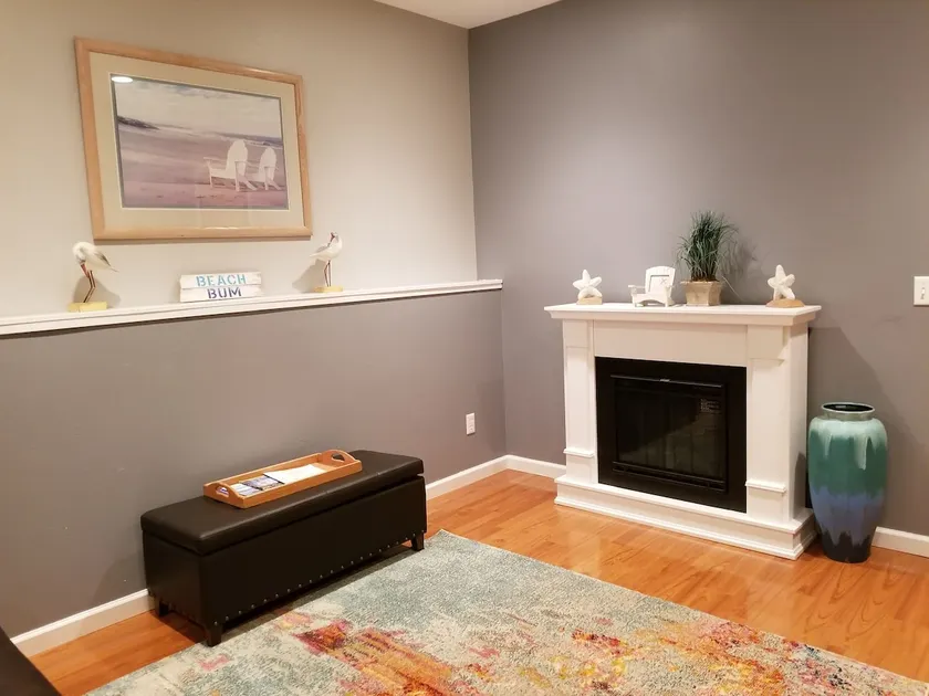 Astoria Airbnb Ground Floor Suite - Image 1