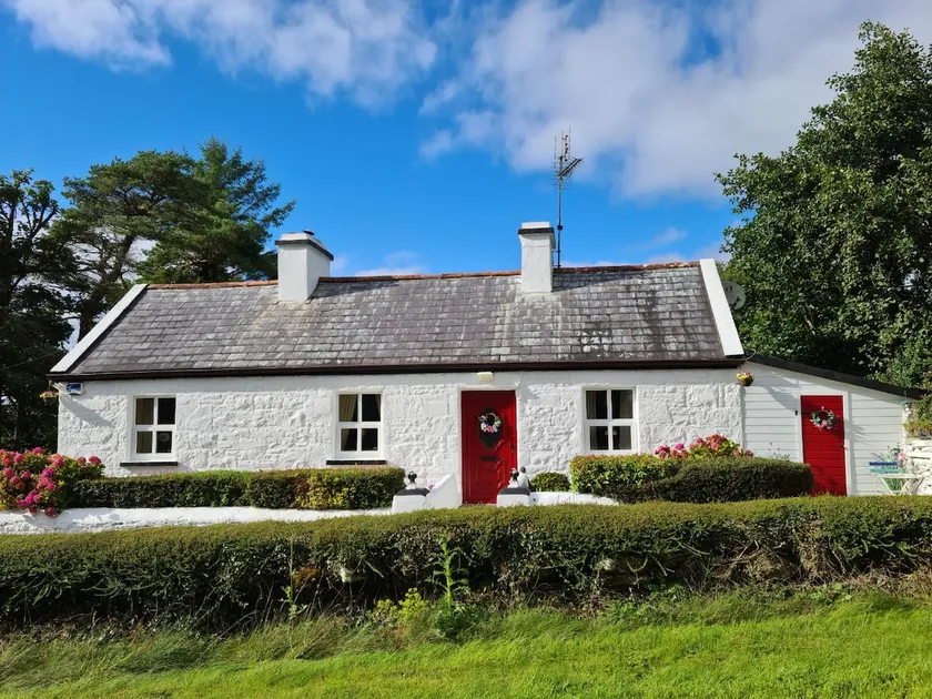 Cartron Cottage - Image 1
