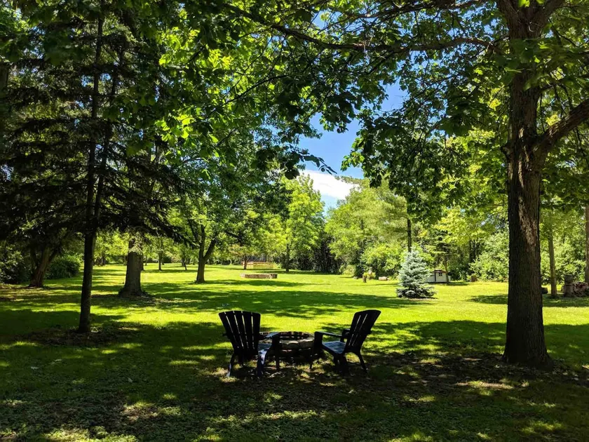 private guesthouse on scenic property! - Image 1