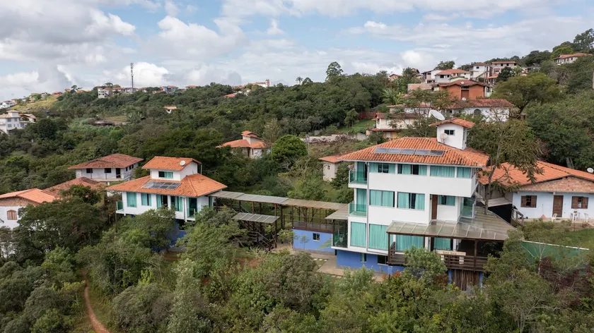 Glass House Lavras Novas (New Lavras) - Image 1