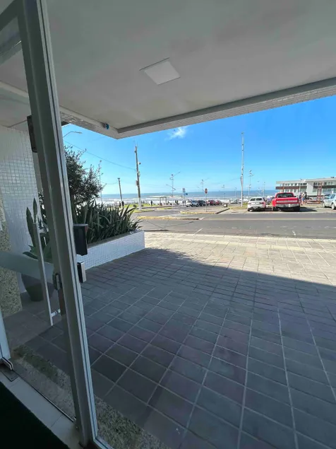 Beachfront loft with pool - Image 1