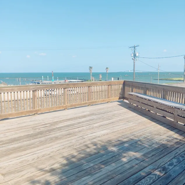 Waterfront Studio at Sandollar—Bay Views & Pools! - Image 1