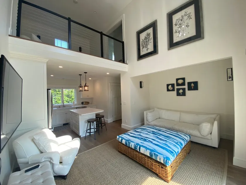 New Pristine Luxury Home on Martha's Vineyard - Image 1