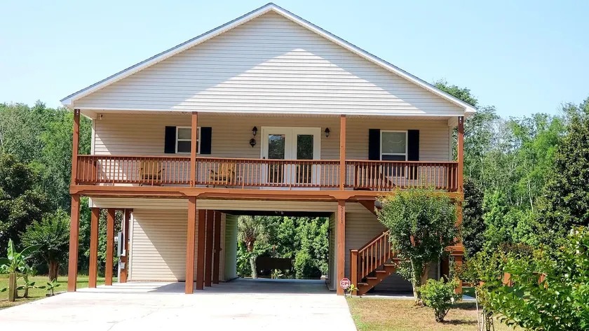 3 Mile Hideaway- Holden Beach - Image 1