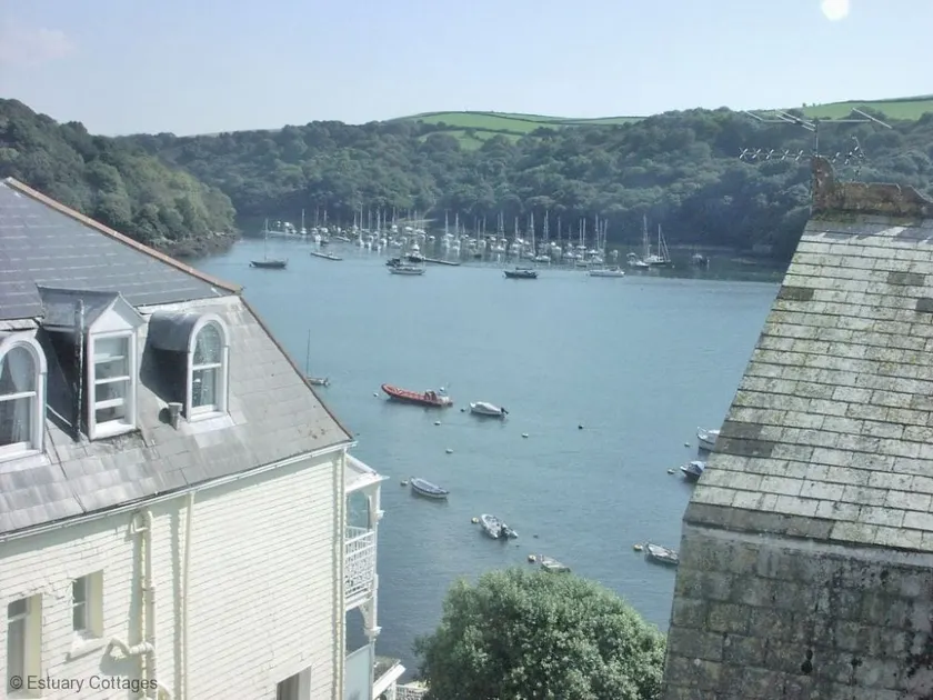 Fowey Cornwall - lovely modern house with balconies and fantastic views - Image 1