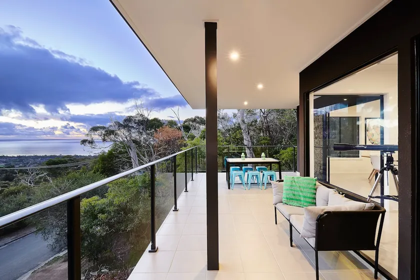 Spectacular views and beaches - Image 1