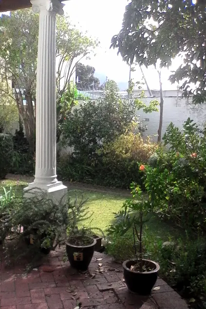 Self catering private studio surrounded by garden - Image 1