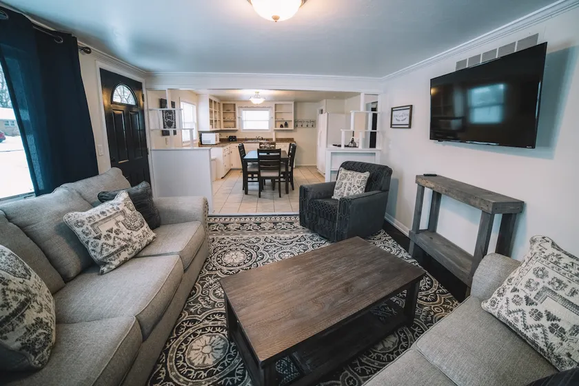 Cozy West DePere Home - Image 1