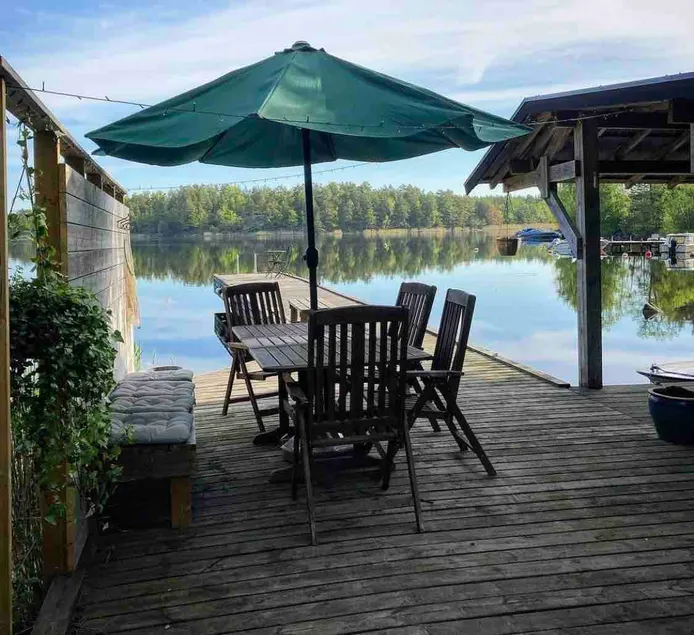 Seaside Bungalow • Boat & Kayak Included - Image 1