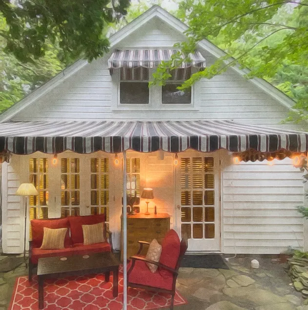 Private In-Town Garden Cottage - Image 1