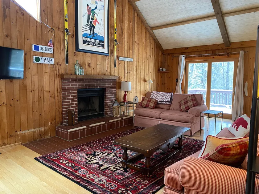 Timber Trail Lodge - White Mountain Escape - Image 1