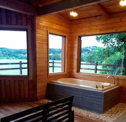 Bird's Nest Tree House-3.5 miles toTurner Falls! - Image 1