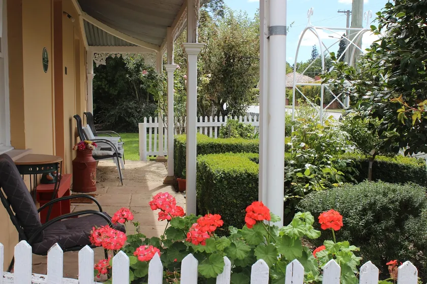 'Bellamona' - Cozy Georgian Cottage - Image 1