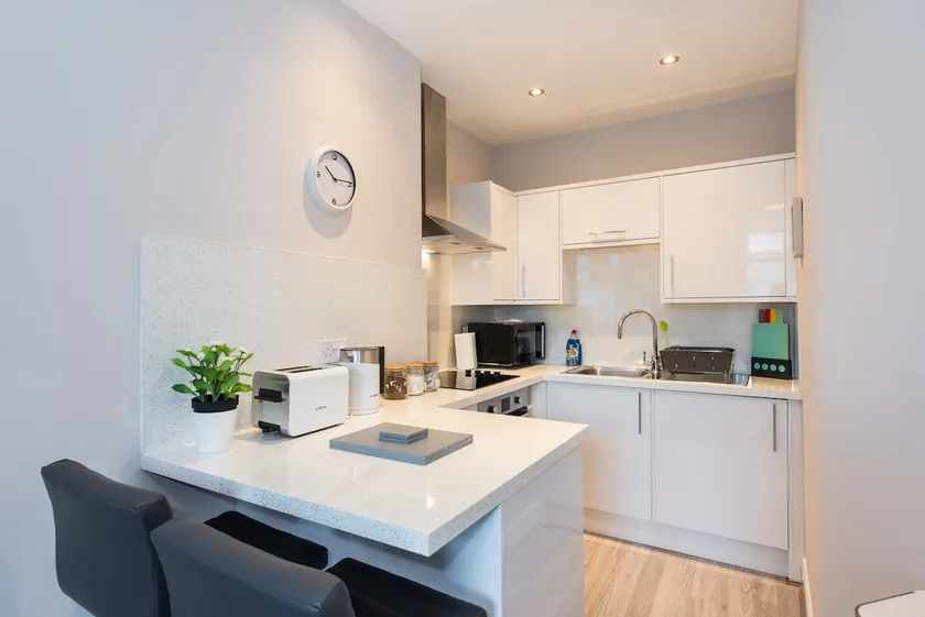 The Westfield Apartment - Free Parking - Central - Image 1