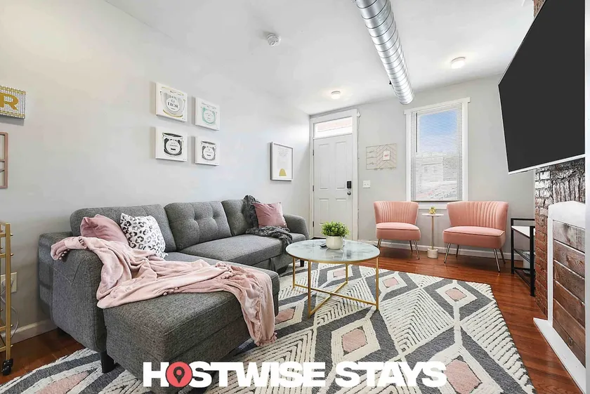 Free Parking ★2 Bathrooms! ★Walk Everywhere! - Image 1