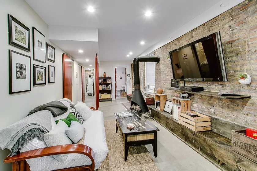 2BR Bursting w/ Character in Hip Logan Square! - Image 1