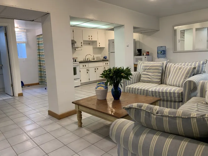 Guest Suite with separate entrance - Image 1
