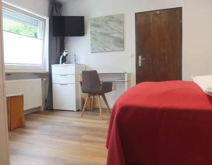 Apartment in a quiet and green location - Image 1
