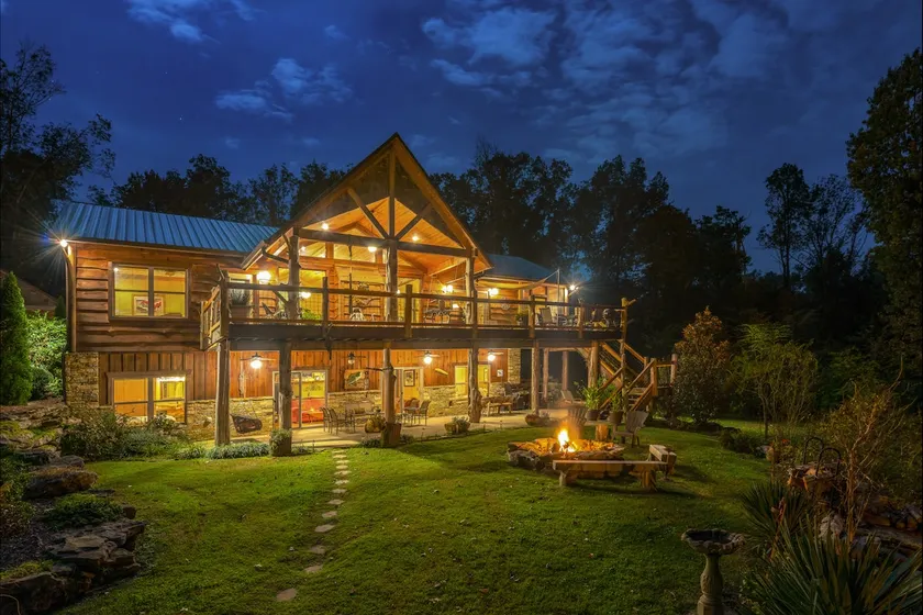 Lake Shore Cabin-sleeps 6 - Image 1