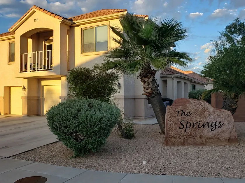 Beautiful Condo w/Game room Swimming pool & more! - Image 1