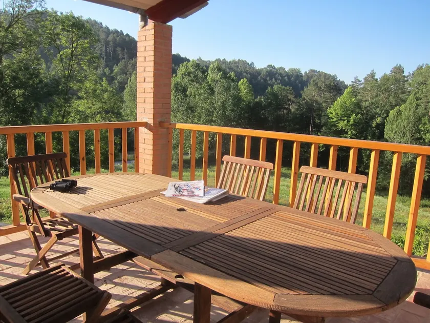 Peaceful riverside retreat. - Image 1