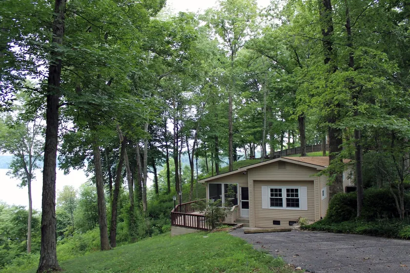 Lake House - Image 1