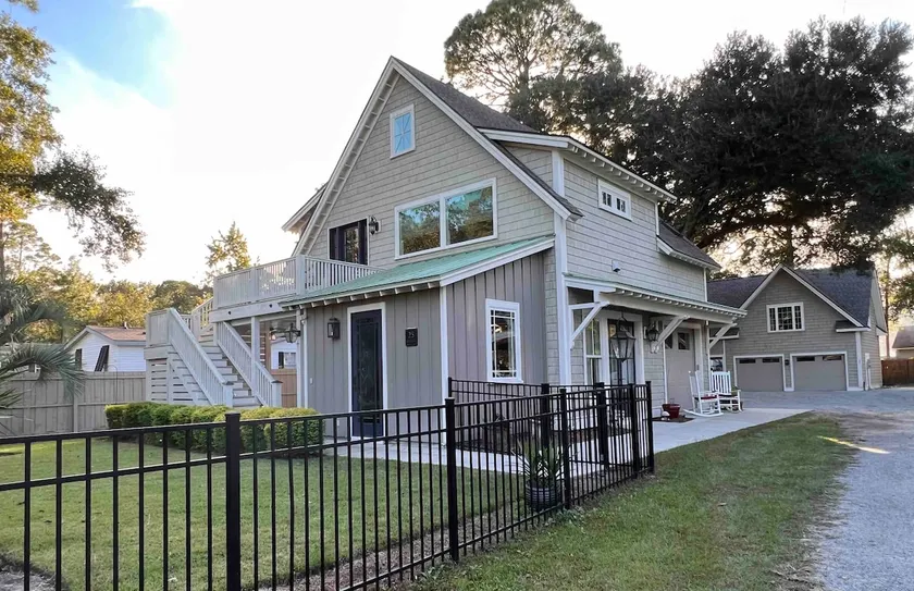 Bluffton Retreat, Pet Friendly - Image 1