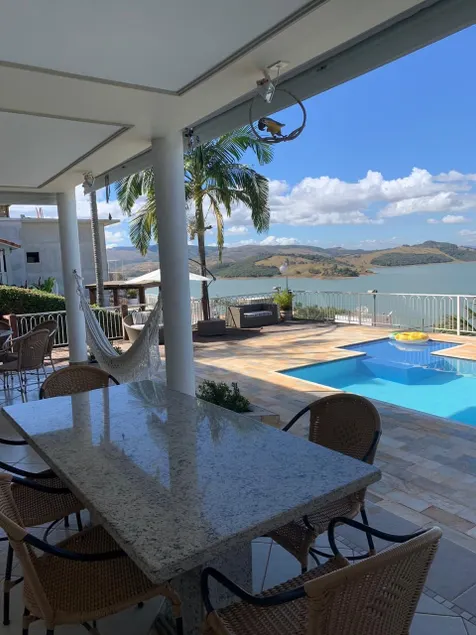 Wonderful and complete house in Escarpas do Lago - Image 1