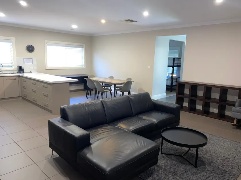 Central 4 Bedroom House - Image 1