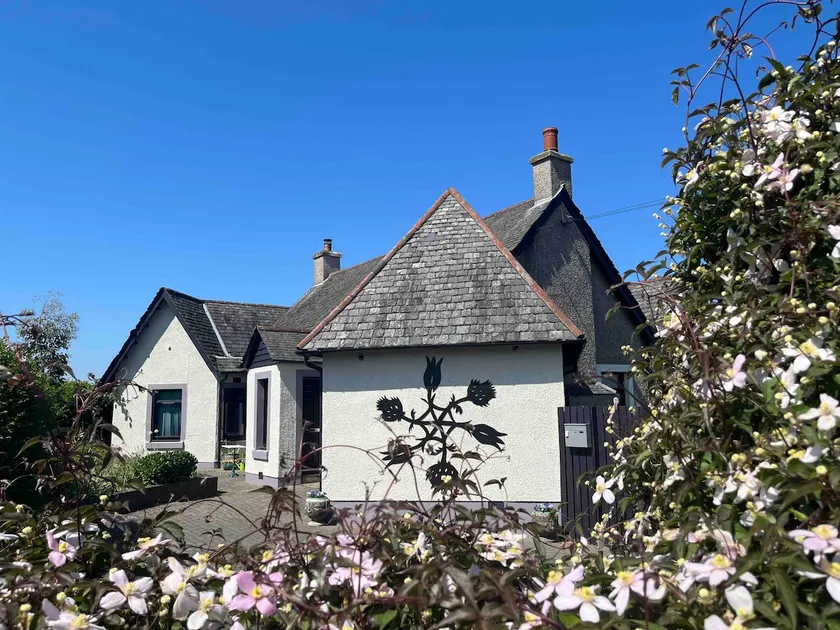 Cottage in Bo’ness, Central Region - Image 1