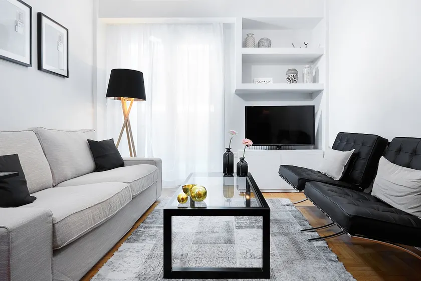 Lux Central Apt at Kolonaki - Image 1