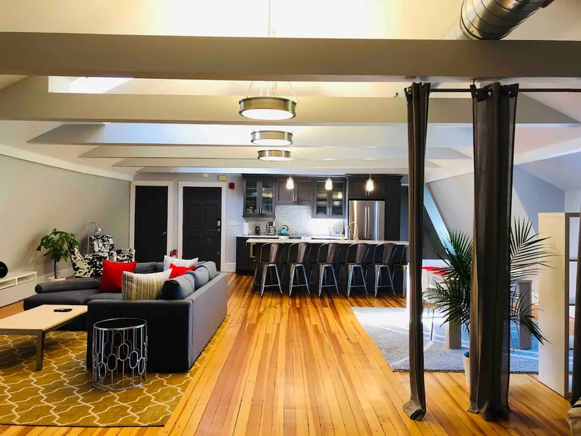 Newport boutique loft - Image 1