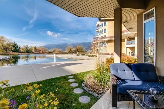 Tranquil Waterfront Condo - Image 1