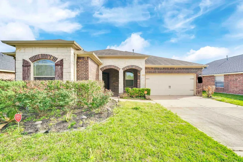 Spacious 4BR Home w/ King Suite | Katy/Houston - Image 1