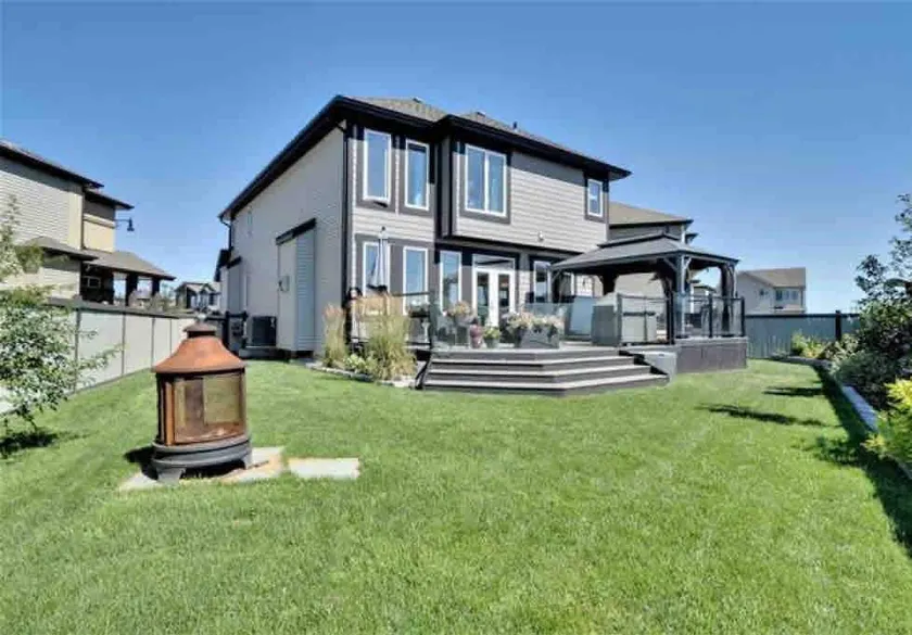 Luxury Executive Home | Self Check-in & Parking - Image 1