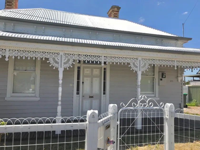 Ballarat Escape - Fernleigh House. - Image 1
