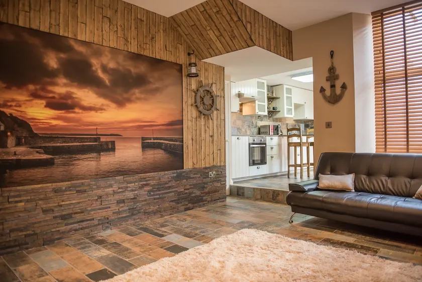 Luxury Rustic Charlestown Themed Apartment - Image 1