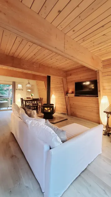 Tree Haven: Cozy Cabin Tucked in the Forest - Image 1