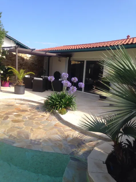 House between sea and mountain - heated pool - high end equipment - Image 1