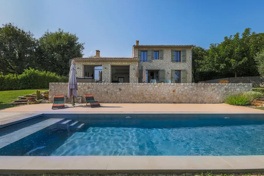 Elegant Villa with Pool - View of St Paul de Vence - Image 1