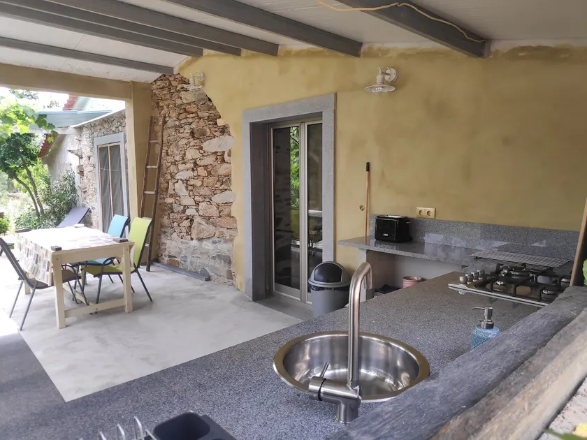 Guesthouse with own terrace in private garden - Image 1