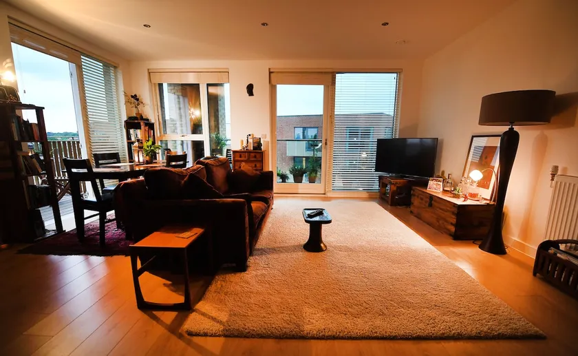 Modern apartment close to central London (zone 2) - Image 1