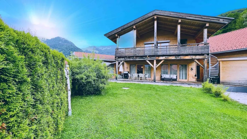 Mountain Inn Grand Chalet - Image 1