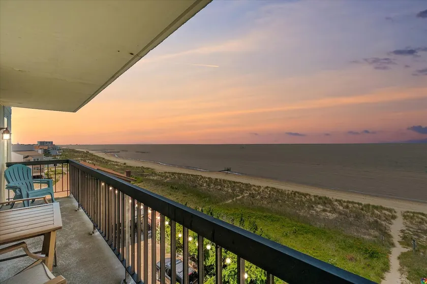 See dolphins from this Lg beachfront condo - Image 1