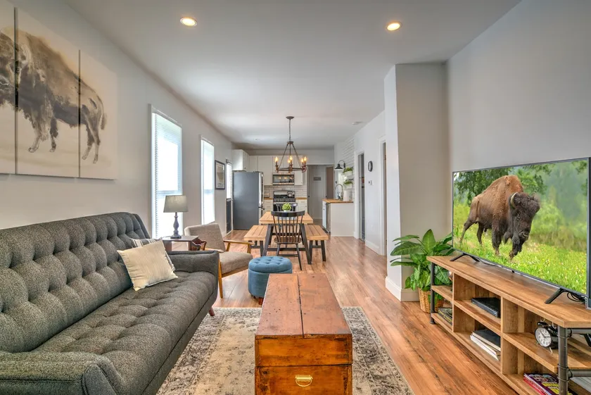 Modern Farmhouse Two Unit Home w AC - Image 1