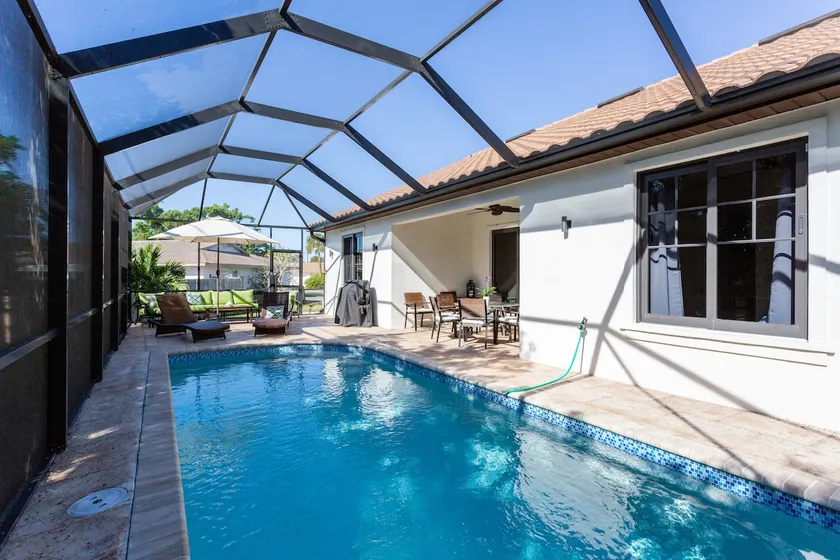 Modern beach villa w/ private heated pool (4 BRs) - Image 1
