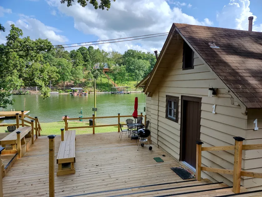 #01 - Lakeside Experience 1bedroom - 2 beds - Image 1