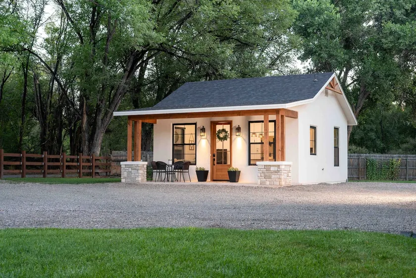 The Cozy Corrales Casita (Little House) - Image 1