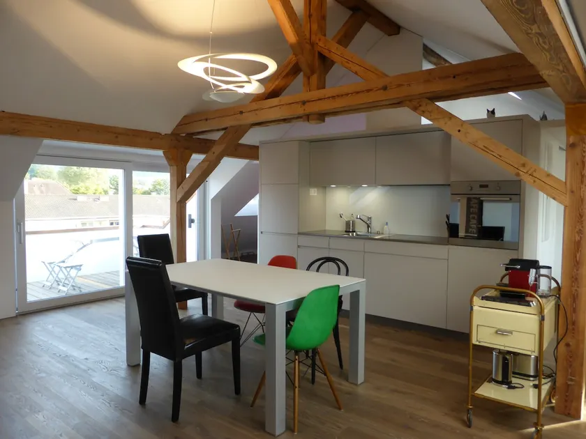 Top attic apartment in Bern - Image 1